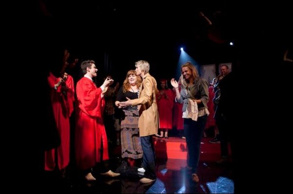 Photo Flash: Behind the Scenes of GLEE's Season 3 Finale! Photo Flash: Behind the Scenes of GLEE's Season 3 Finale! Image