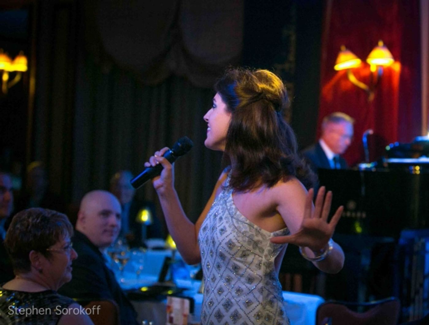 Photo Coverage: Jennifer Sheehan Brings 'I Know A Place' to Feinstein's at Loews Regency  Image