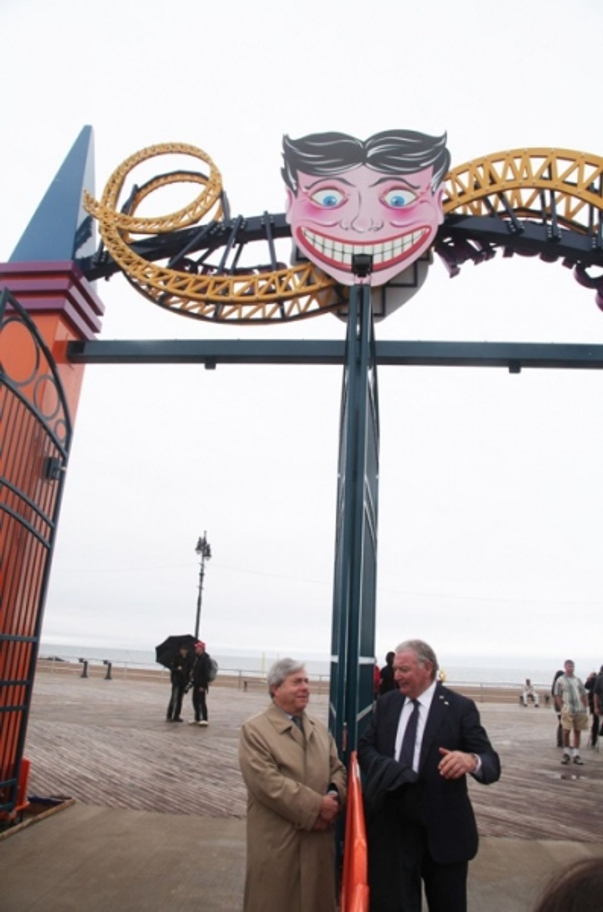 BP Markowitz with Alberto Zamperla at entrance to Boardwalk Flight at 