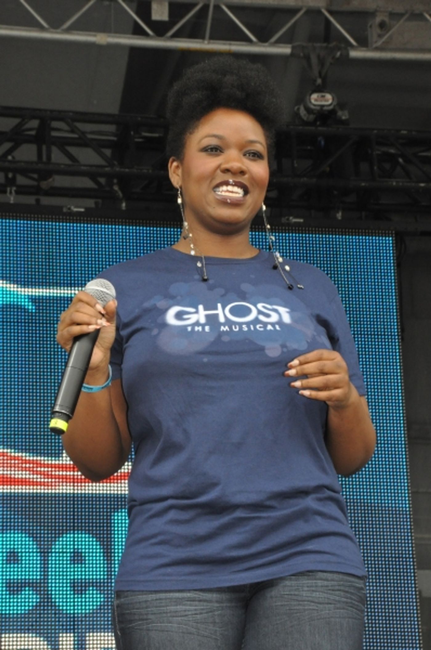 Photo Coverage: Casts of ANYTHING GOES, SISTER ACT, GHOST and More Perform for Fleet Week 2012!  Image