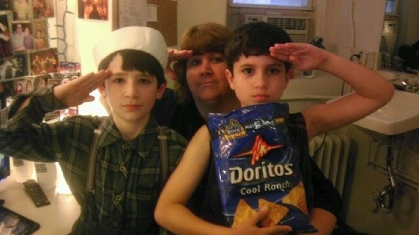 Photo Flash: Memorial Day Weekend Saturday Intermission Pics - NEWSIES, JERSEY BOYS, West End's THE 39 STEPS and More!  Image