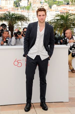 Robert Pattinson Photo