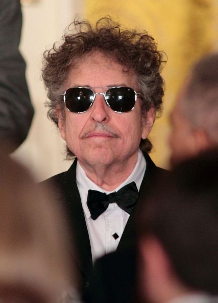Photo Flash: President Obama Awards Bob Dylan the Presidential Medal of Freedom — photo 5 of 9