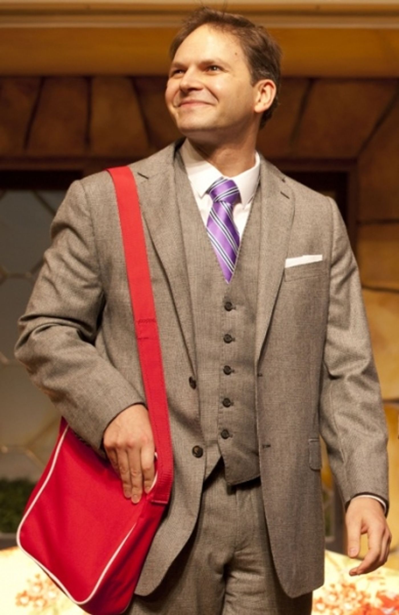 Photo Flash: Alley Theatre Presents NOISES OFF, Now thru 6/24  Image