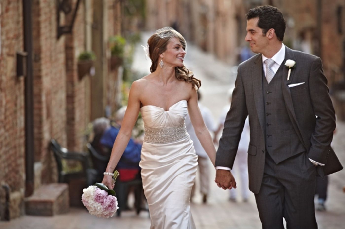 Photo Flash: JERSEY BOYS Tour Vets Get Married in Tuscany!  Image