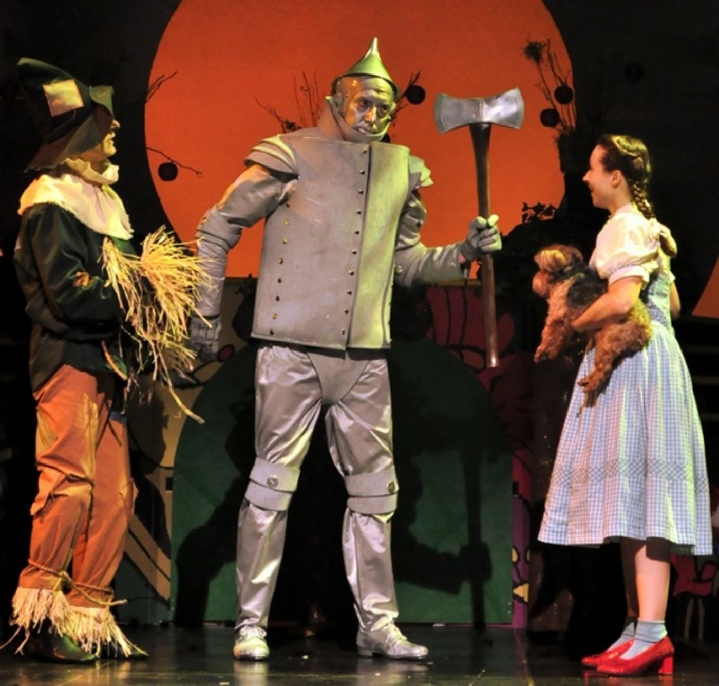 Photo Flash: Beef & Boards Dinner Theatre's THE WIZARD OF OZ Opens Tonight, 5/31  Image
