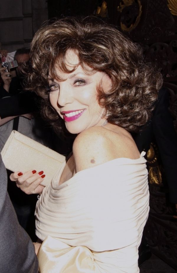 Joan Collins Photo