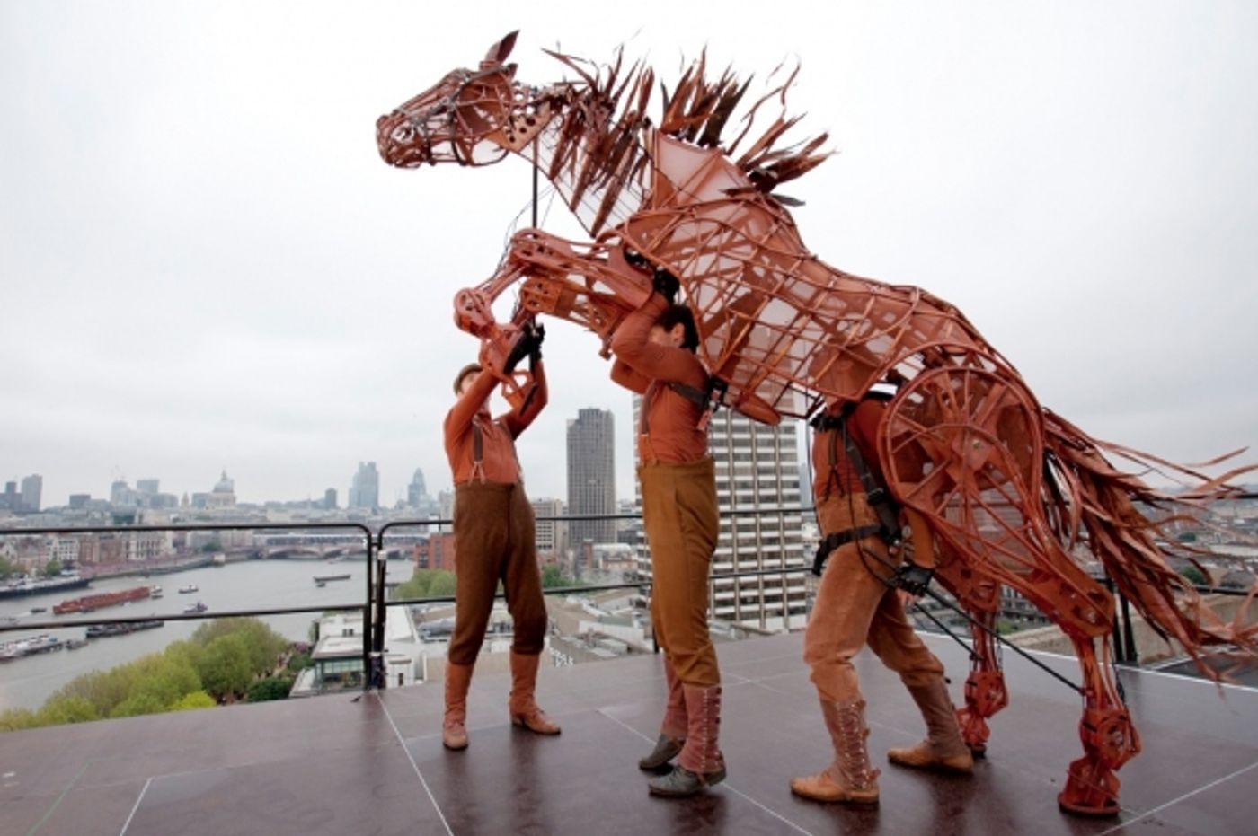 Photo Flash: WAR HORSE Celebrates the Queen's Jubilee Photo Flash: WAR HORSE Celebrates the Queen's Jubilee Image
