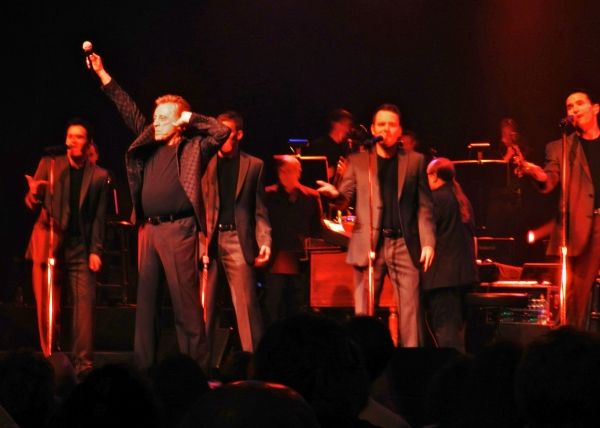 Photo Flash: JERSEY BOY Nick Cosgrove Meets The Original Valli  Image