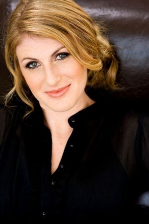 Elizabeth Brackenbury Photo