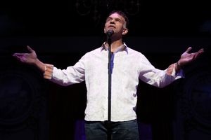 Brian Stokes Mitchell Photo