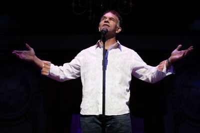 Brian Stokes Mitchell Photo