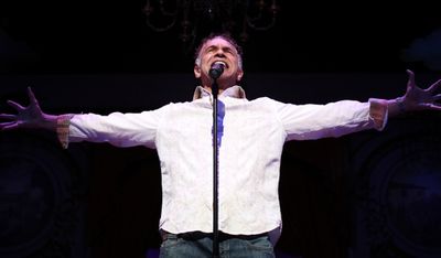 Brian Stokes Mitchell Photo