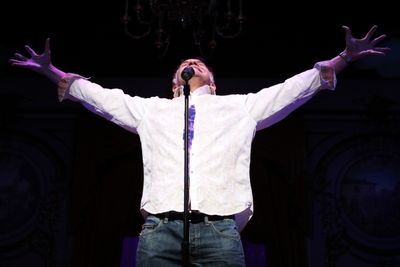 Brian Stokes Mitchell Photo