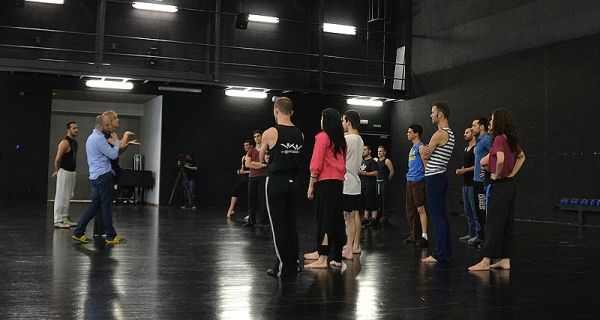 Notas del director Victor Conde Photo