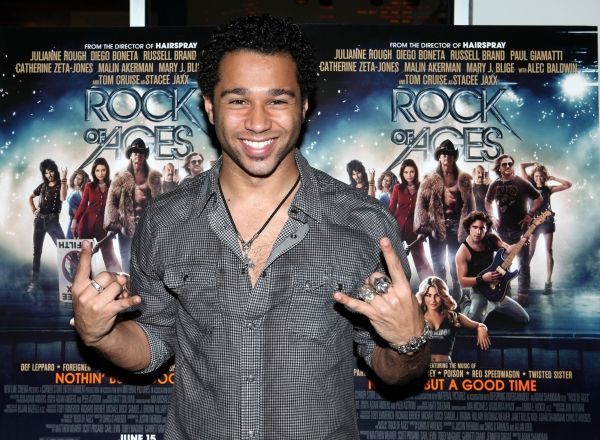 Photo Coverage: Broadway Celebrates ROCK OF AGES Film in Times Square — photo 23 of 25