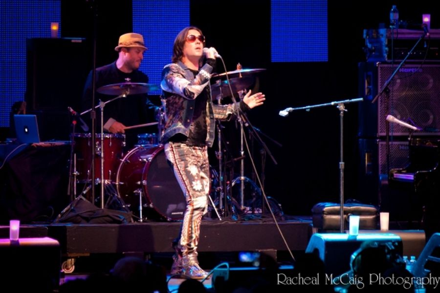 Photo Coverage: Rufus Wainwright Lights up the Night at Luminato Image