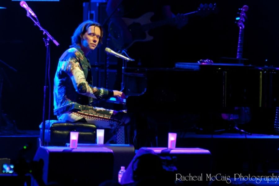 Photo Coverage: Rufus Wainwright Lights up the Night at Luminato Image
