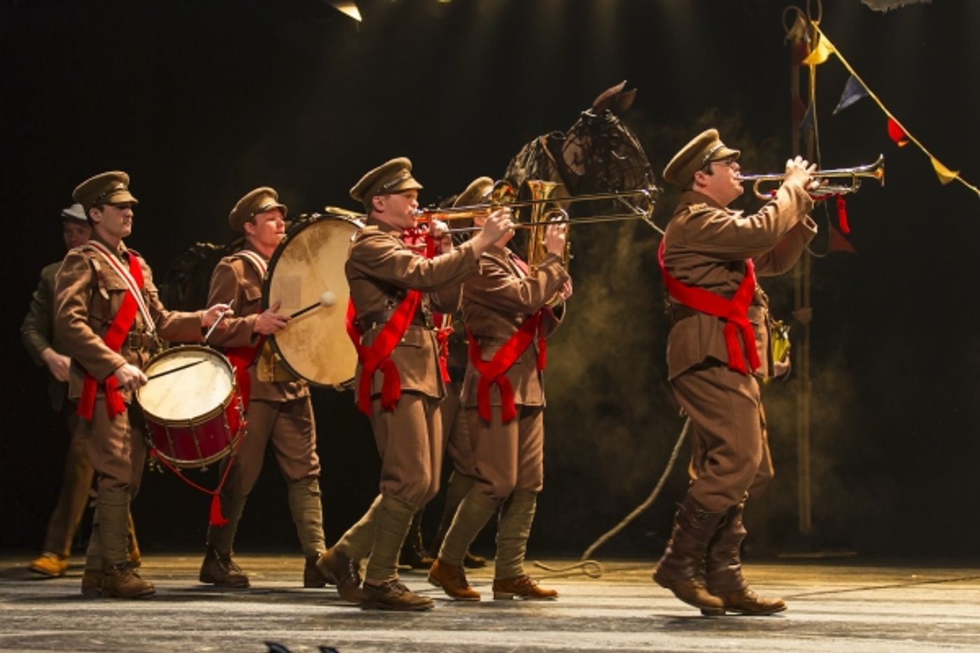 Photo Flash: WAR HORSE Launches National Tour in LA!  Image