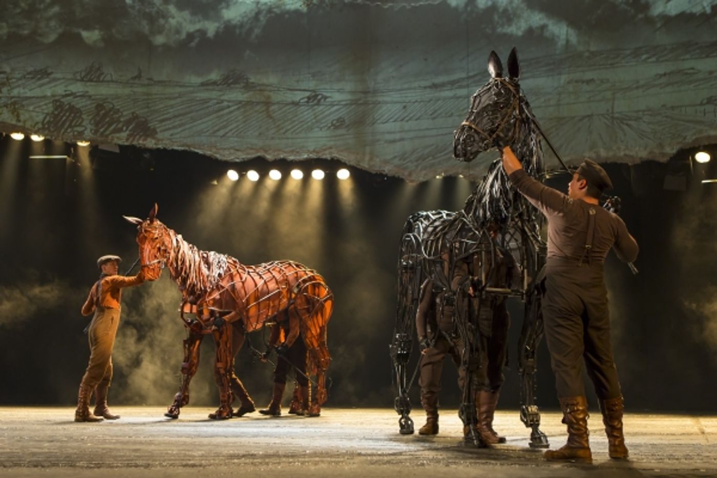 Photo Flash: WAR HORSE Launches National Tour in LA!  Image