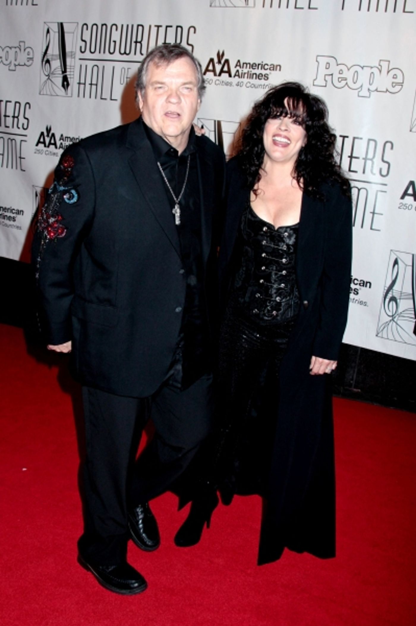 Photo Flash: Bette Midler & Cheyenne Jackson at the Songwriters Hall of Fame Awards Gala  Image