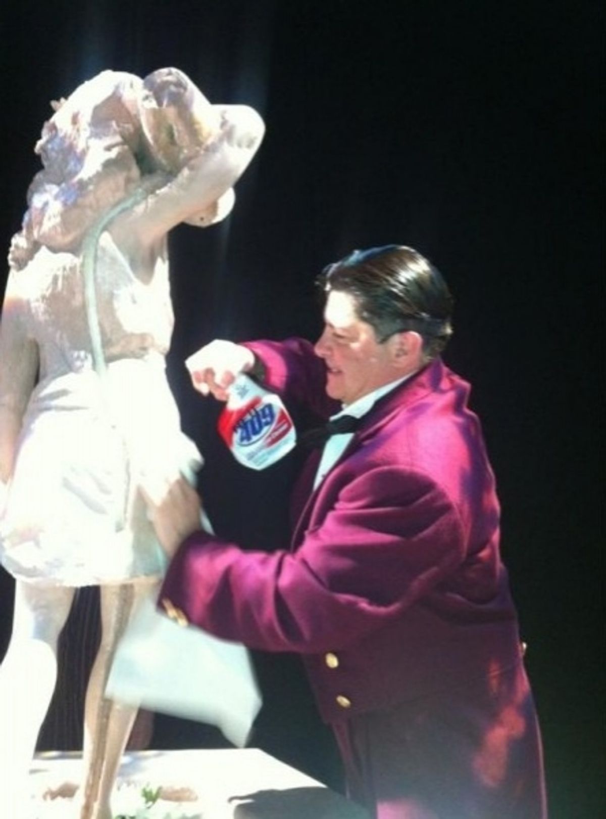 NICE WORK IF YOU CAN GET IT's Cameron Adams ‏and Michael McGrath
@CameronMAdams: '#SIP @NiceWorkBway. He may have won a Tony but Michael still has to earn his keep around the theater at 