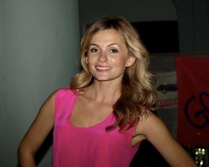 Lindsey Gort @ BroadwayWorld Lindsey Gort Photo