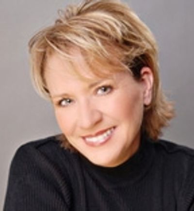 Lynn Yates Photo