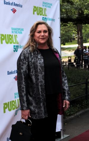 Kathleen Turner Photo