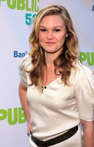 Julia Stiles @ BroadwayWorld Julia Stiles Photo