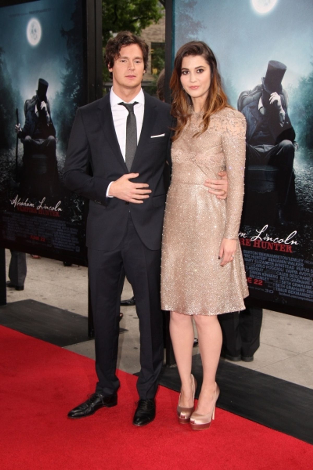 Benjamin Walker and Mary Elizabeth Winstead