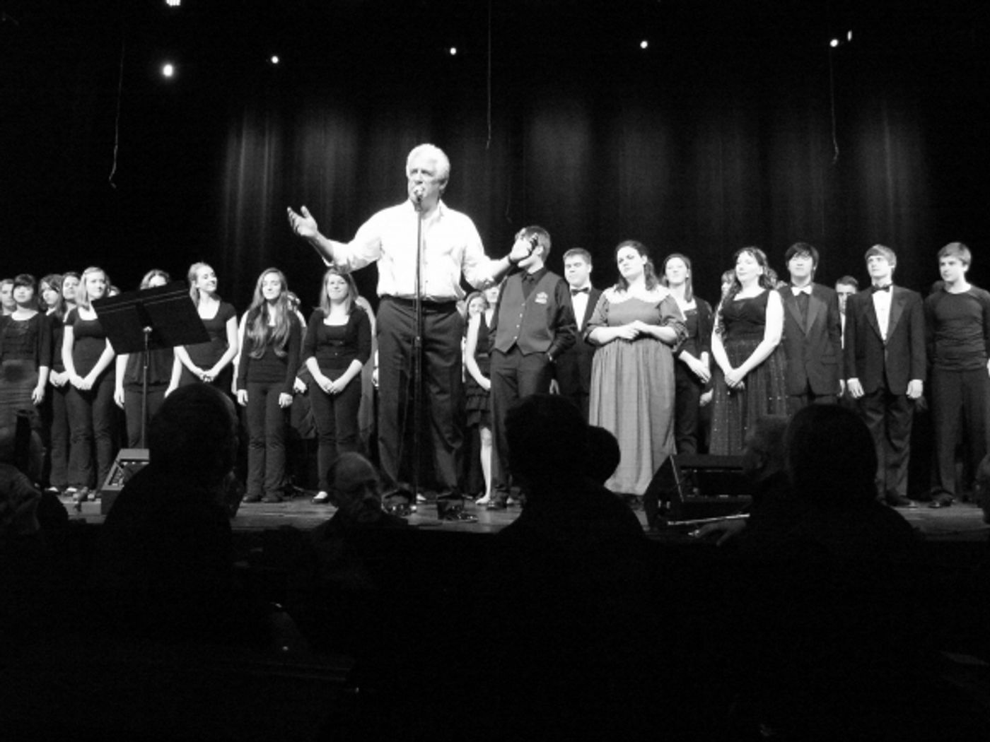 Photo Flash: Sneak Peek at Peter Karrie in A PHANTOM RETURNS  Image