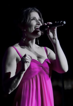 Idina Menzel Photo