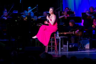 Idina Menzel Photo