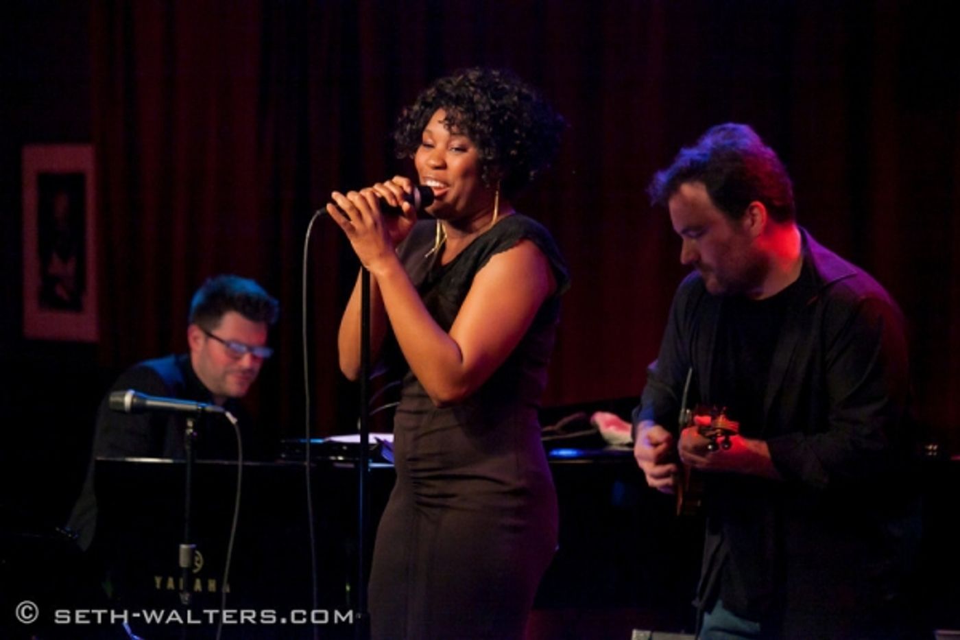 Photo Flash: Jeremy Kushnier Brings Solo Show to Birdland!  Image
