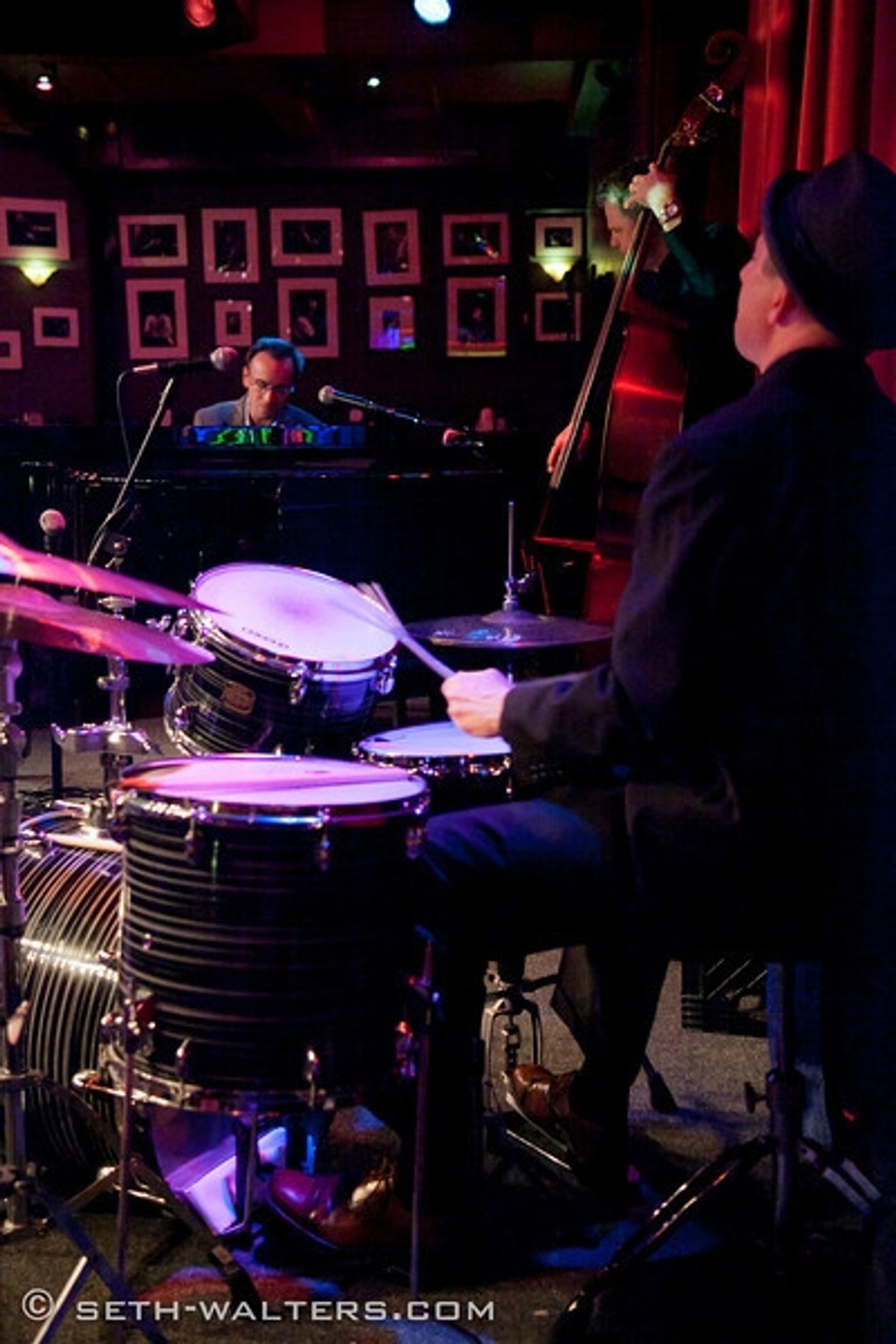 Photo Flash: Jeremy Kushnier Brings Solo Show to Birdland!  Image