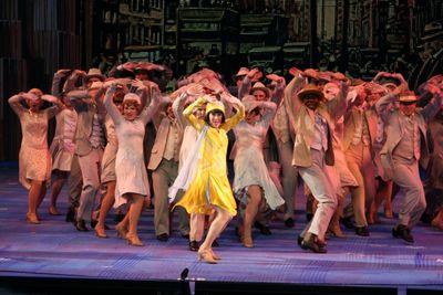 Tari Kelly and the Cast of THOROUGHLY MODERN MILLIE Photo