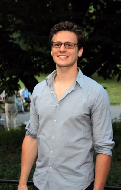 Jonathan Groff Photo