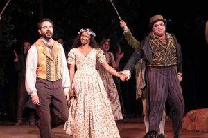 Omar Metwally, Renee Elise Goldsberry, Oliver Platt @ BroadwayWorld Omar Metwally, Renee Elise Goldsberry, Oliver Platt Photo
