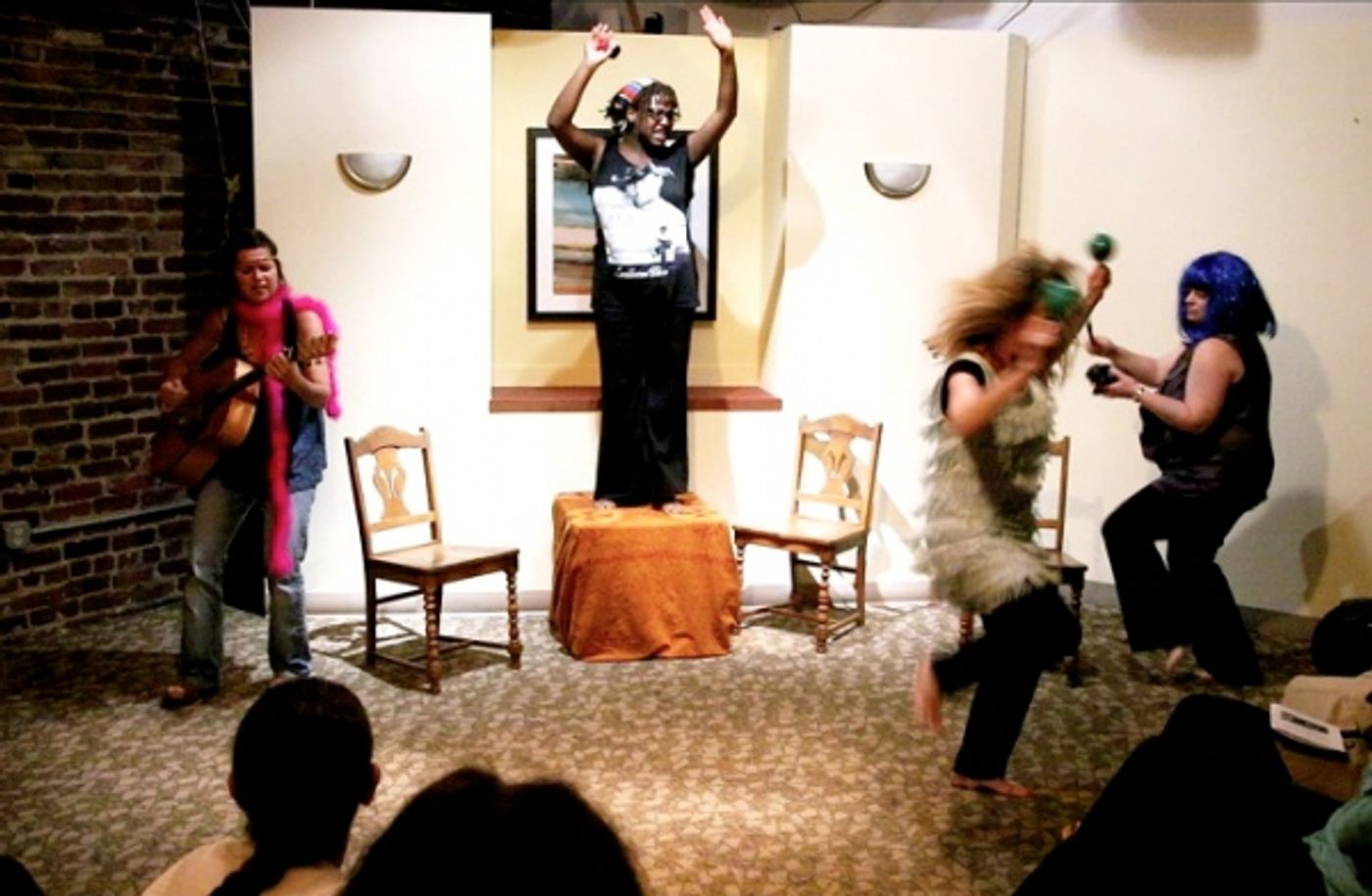 Photo Flash: Sneak Peek at Momma Drama's STRECHMARKS; Opens 6/22 Image