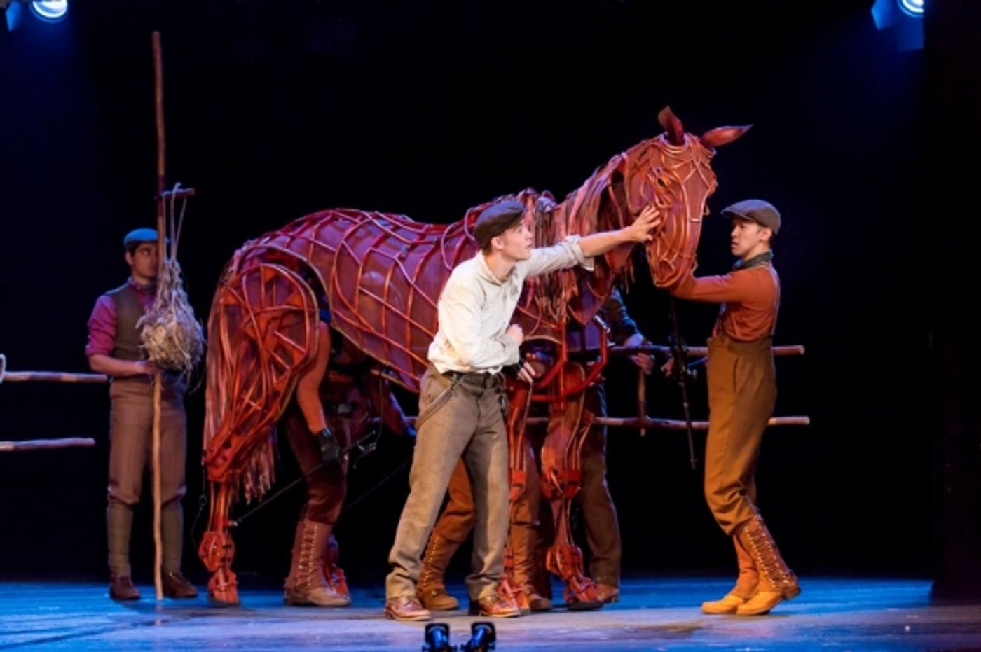 Photo Flash: More from WAR HORSE National Tour, Opening in L.A. June 29! Image