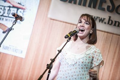 Kara Lindsay Photo