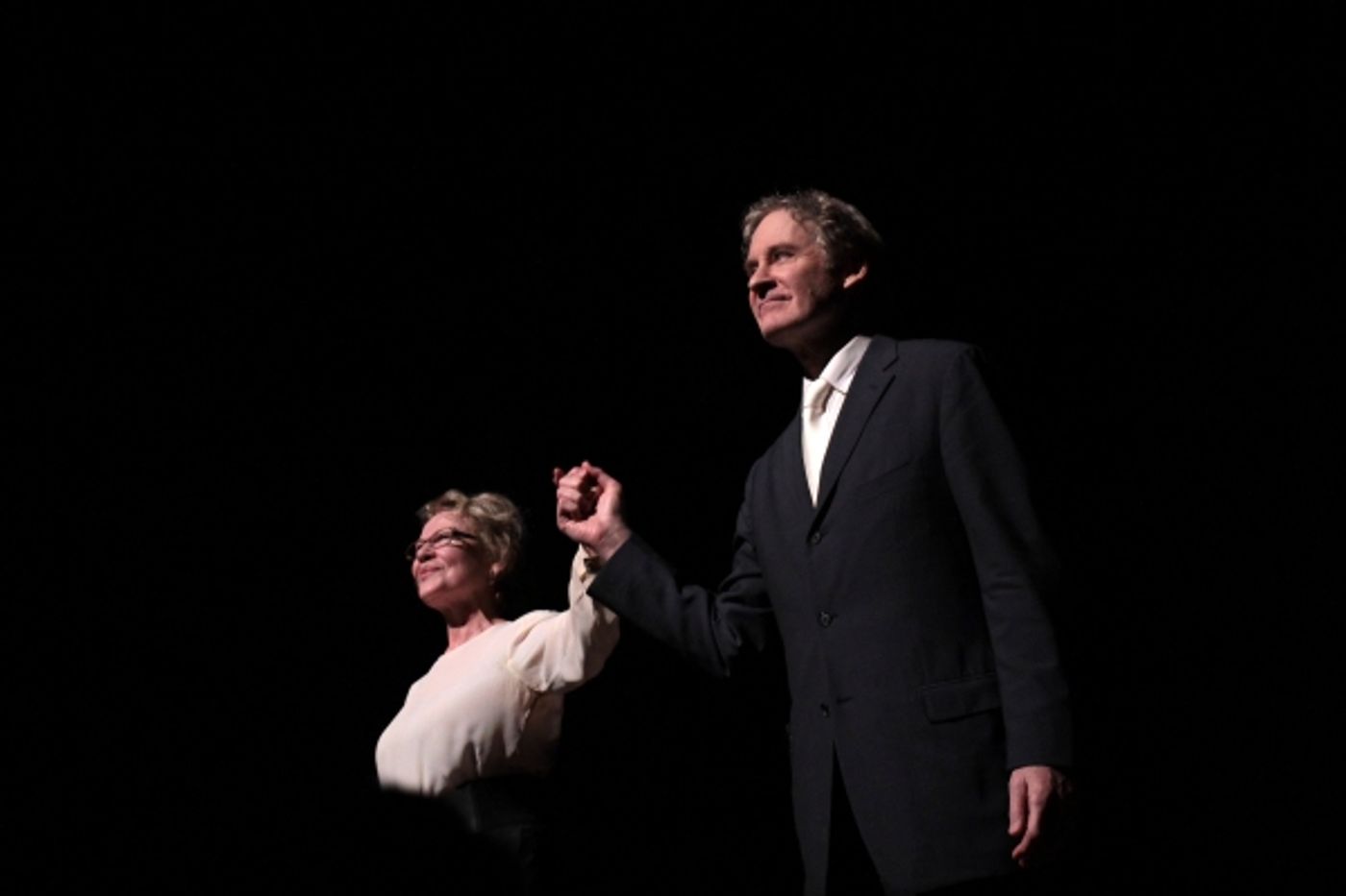 Photo Coverage: Kevin Kline and Dianne Wiest Take Final Bows in 'I TAKE YOUR HAND'  Image