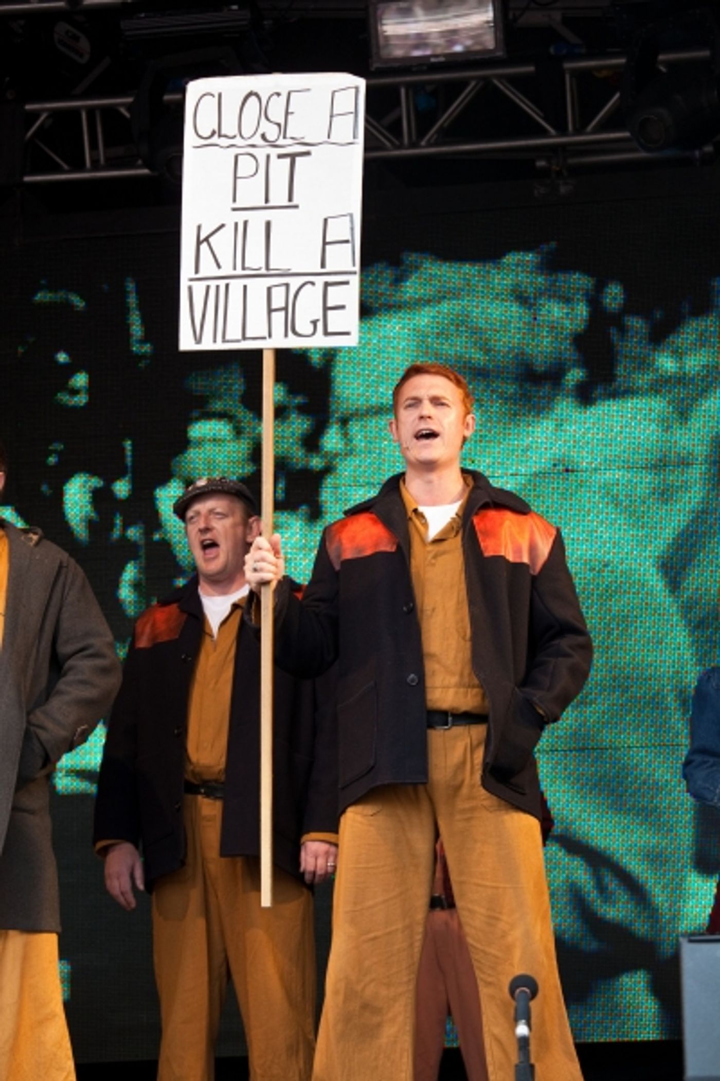 Photo Coverage: WEST END LIVE Part 1!  Image