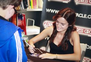 Lauren Samuels @ BroadwayWorld Lauren Samuels Photo