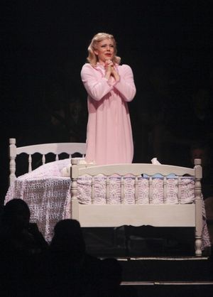 Kirsten Scott @ BroadwayWorld Kirsten Scott Photo