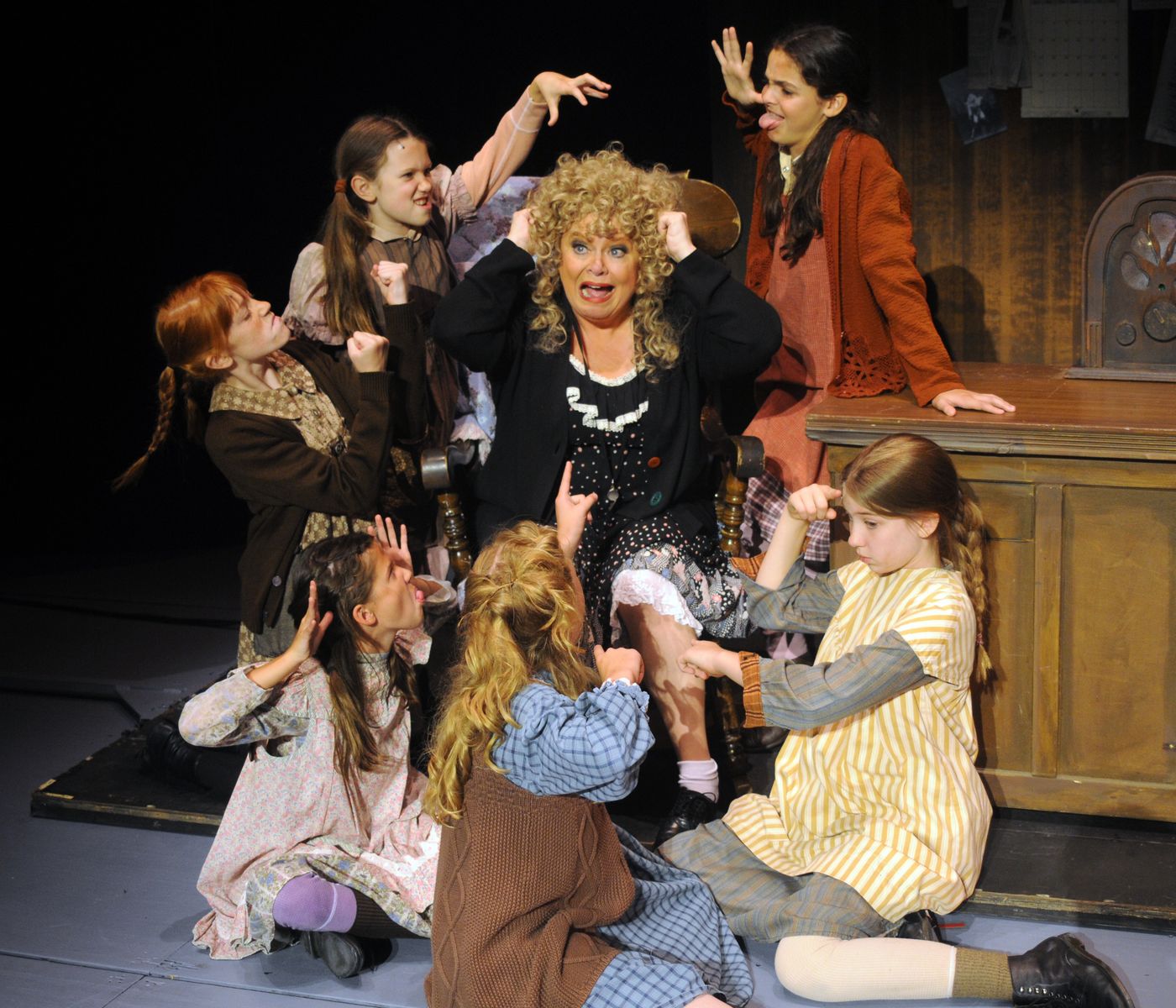 Photo Flash: First Look at Sally Struthers and More in ANNIE at Pittsburgh CLO Photo Flash: First Look at Sally Struthers and More in ANNIE at Pittsburgh CLO Image