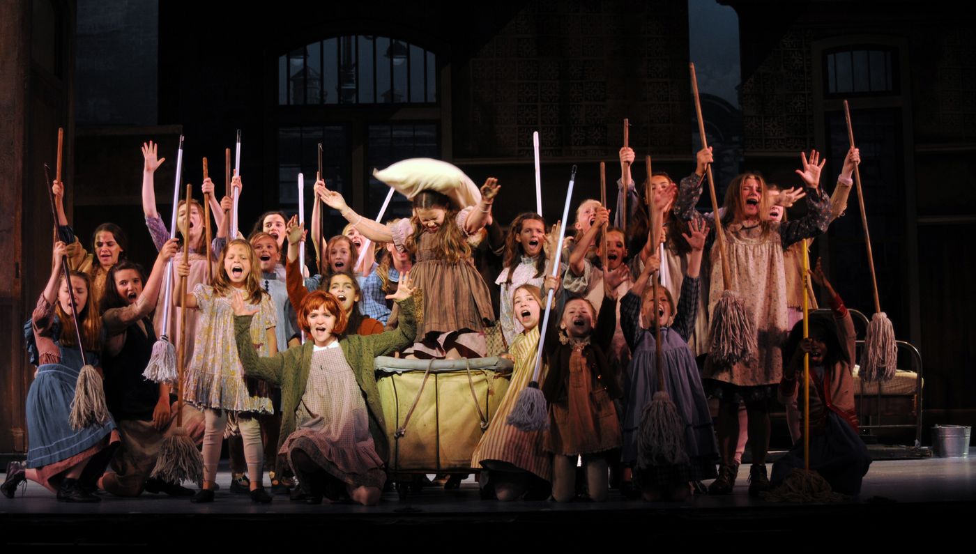 Photo Flash: First Look at Sally Struthers and More in ANNIE at Pittsburgh CLO Photo Flash: First Look at Sally Struthers and More in ANNIE at Pittsburgh CLO Image