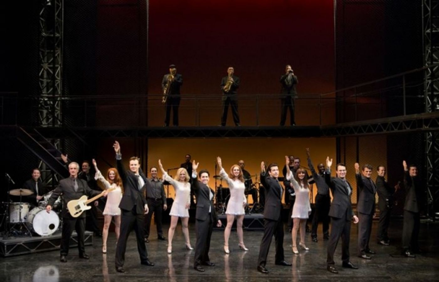 Photo Flash: John Lloyd Young Returns to JERSEY BOYS as 'Frankie Valli'  Image
