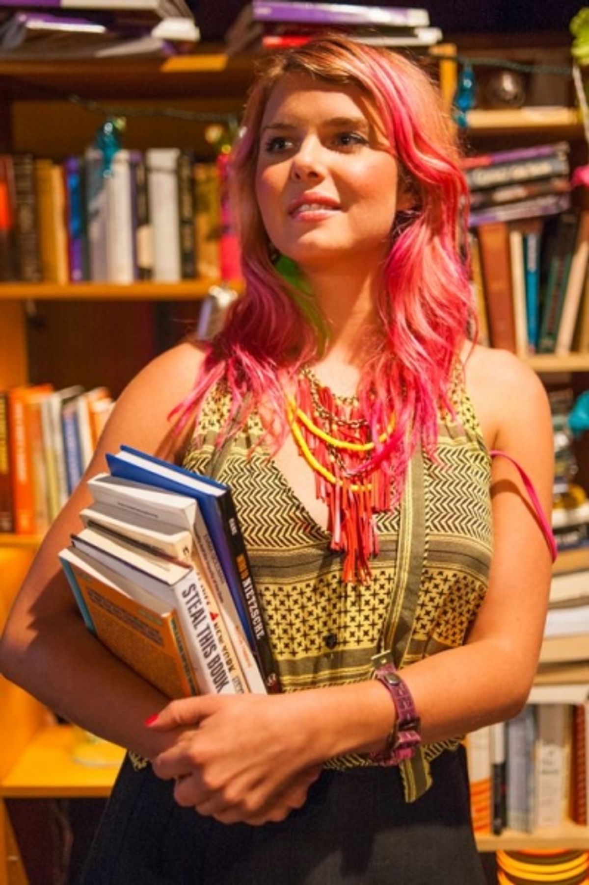 Anna Stromberg as Faye at 